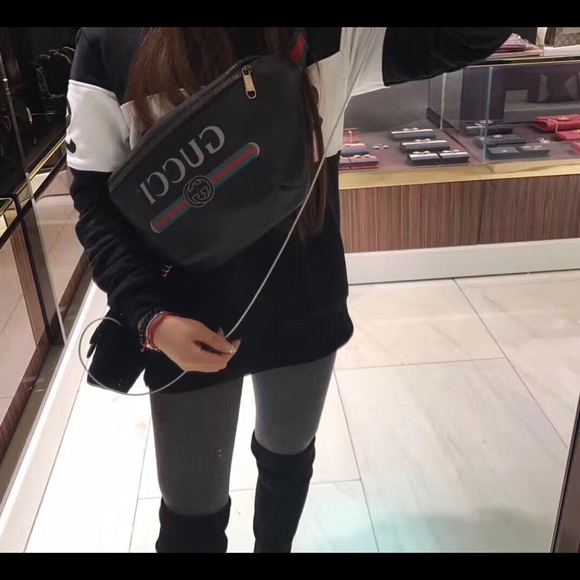 Authentic Gucci logo leather belt bag. - Picture 7 of 8